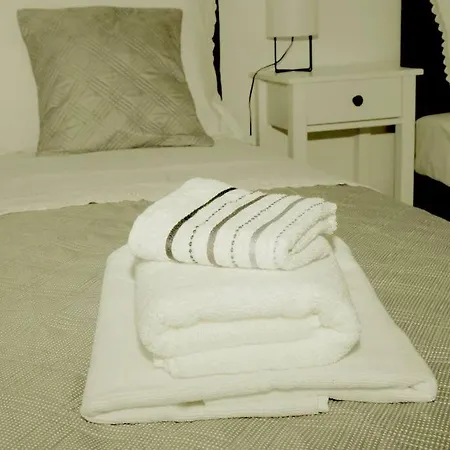 Camino - Near Mall Of * 스플리트