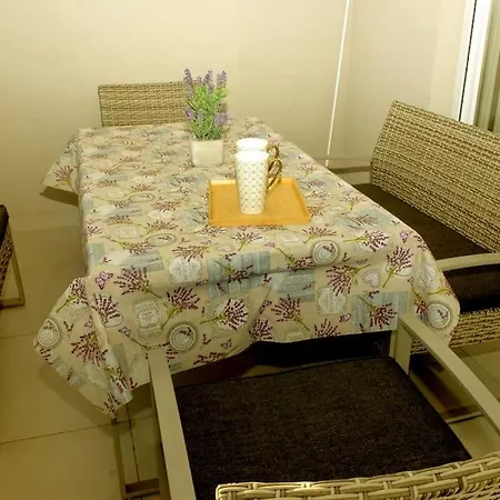 Daire Camino - Near Mall Of