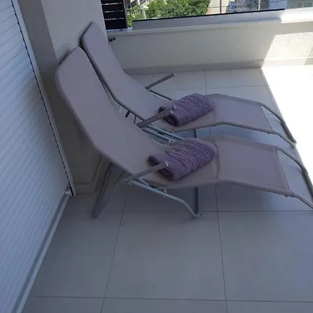 Camino - Near Mall Of Appartement